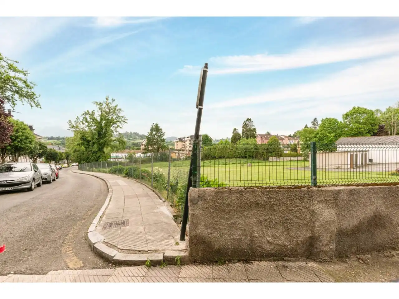 Außenansicht von Residential zum Verkauf in Oviedo 