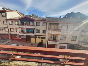Flat for sale in CALLE MIGUEL DEL POZO Nº  - º E