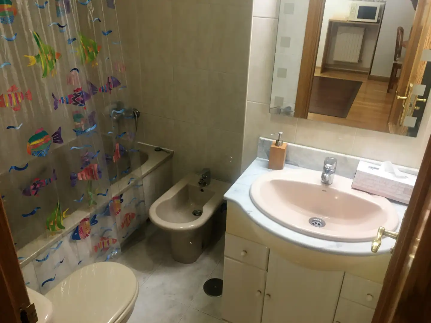 Baño de Apartamento de alquiler en Pozuelo de Alarcón con Calefacción, Parquet y Terraza