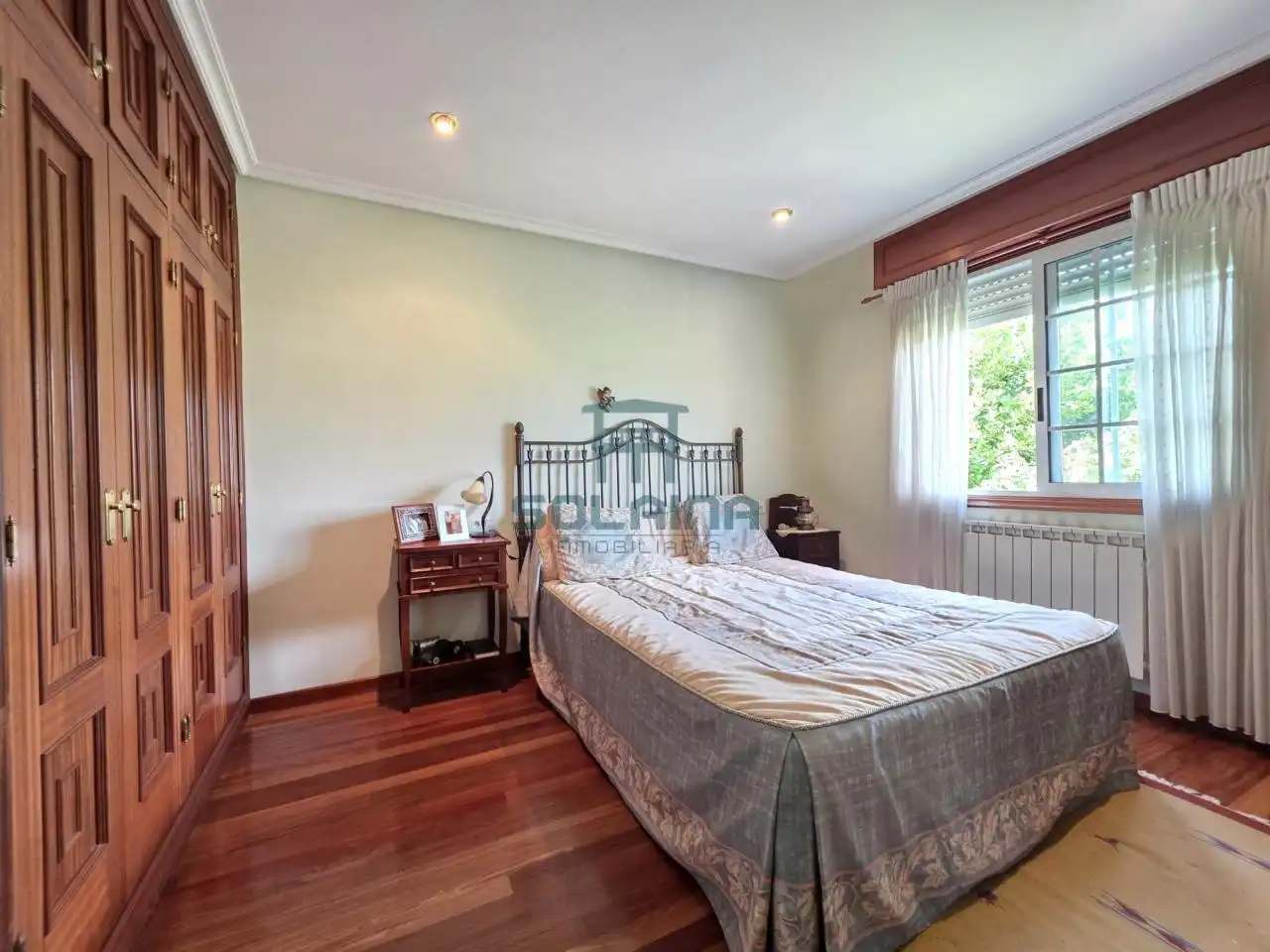 Sala d'estar de Casa o xalet en venda en Castrelo de Miño amb Calefacció, Jardí privat i Terrassa