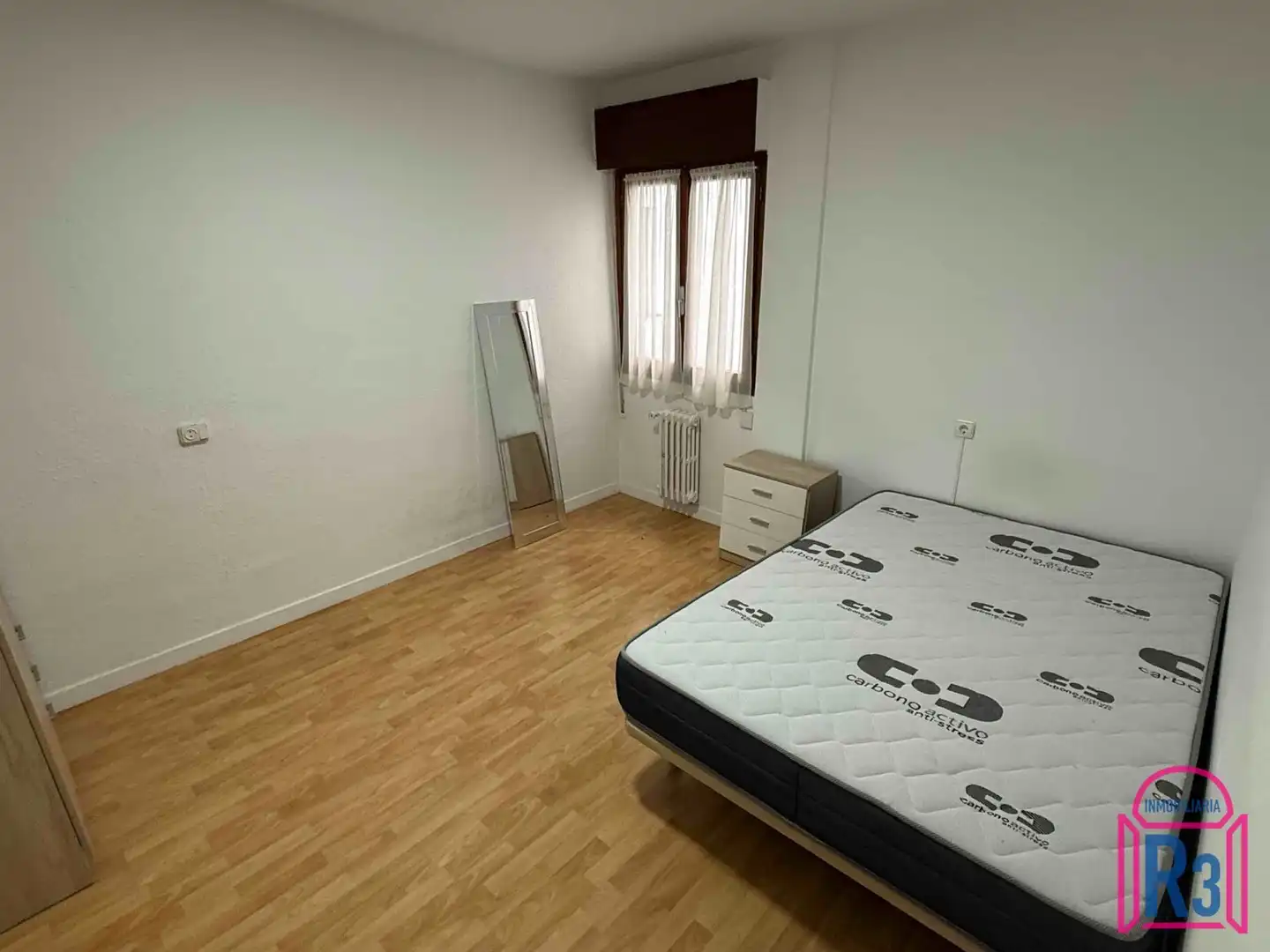 Bedroom of Flat for rent in León Capital   with Heating, Terrace and Furnished