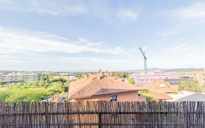 Vista exterior de Pis en venda en Sant Cugat del Vallès amb Aire condicionat, Terrassa i Balcó