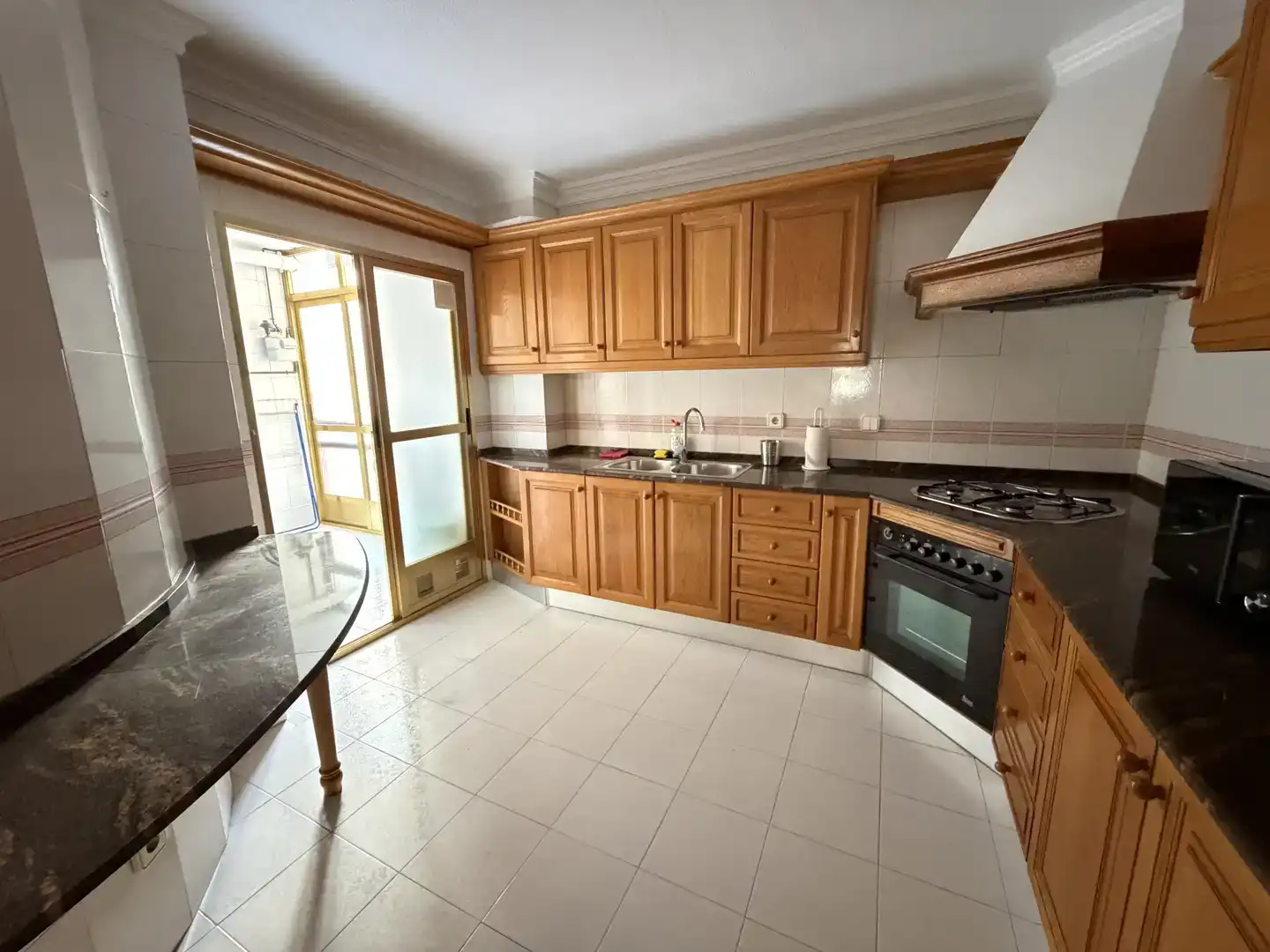Kitchen of Flat for share in Lorca  with Furnished