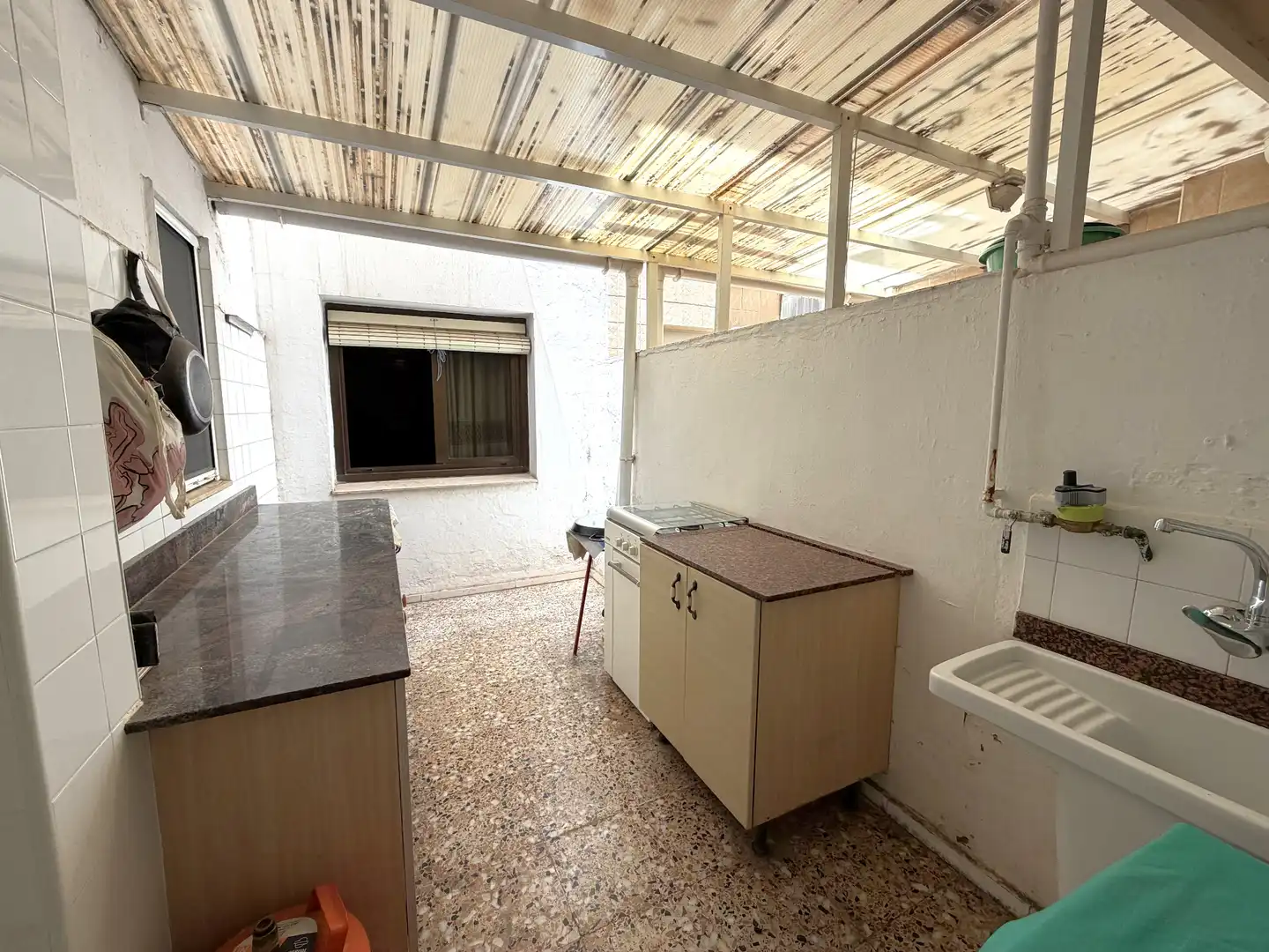 Cuina de Pis en venda en Alicante / Alacant amb Moblat i Balcó