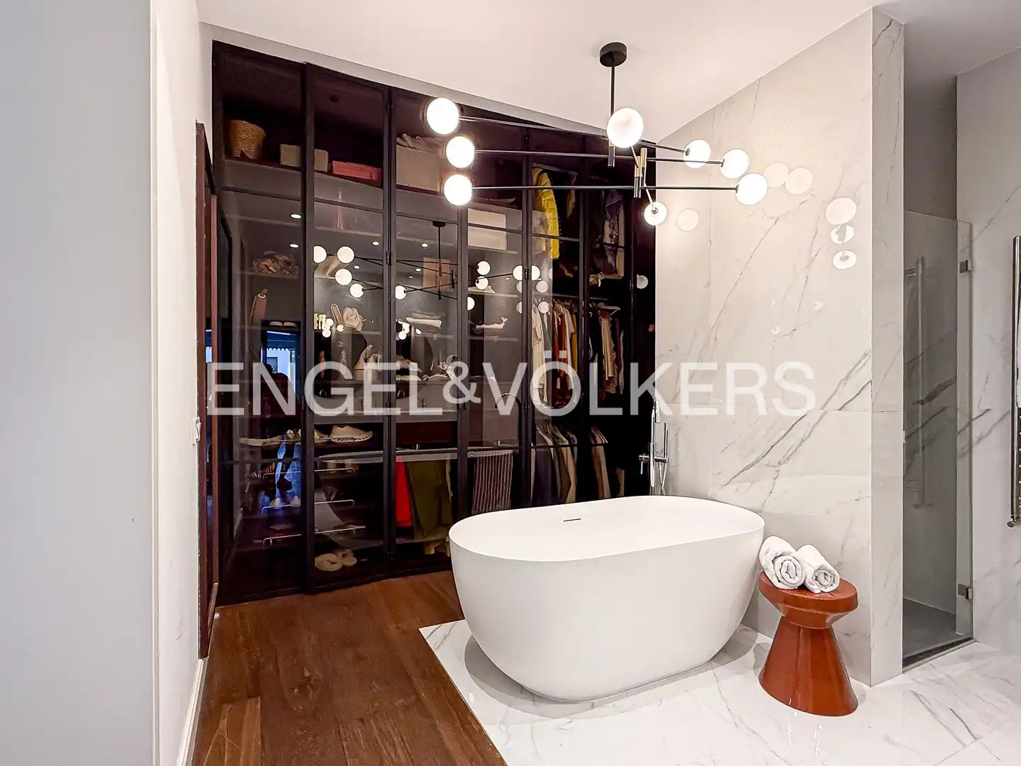 Badezimmer von Wohnung zur Miete in Madrid mit Klimaanlage, Heizung und Möbliert