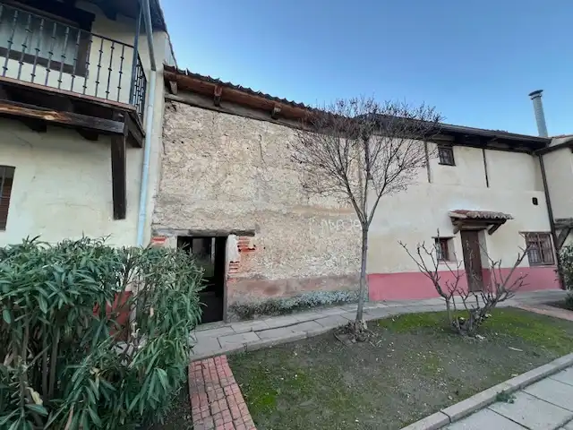 Vista exterior de Casa o chalet en venta en Turégano con Jardín privado y Trastero