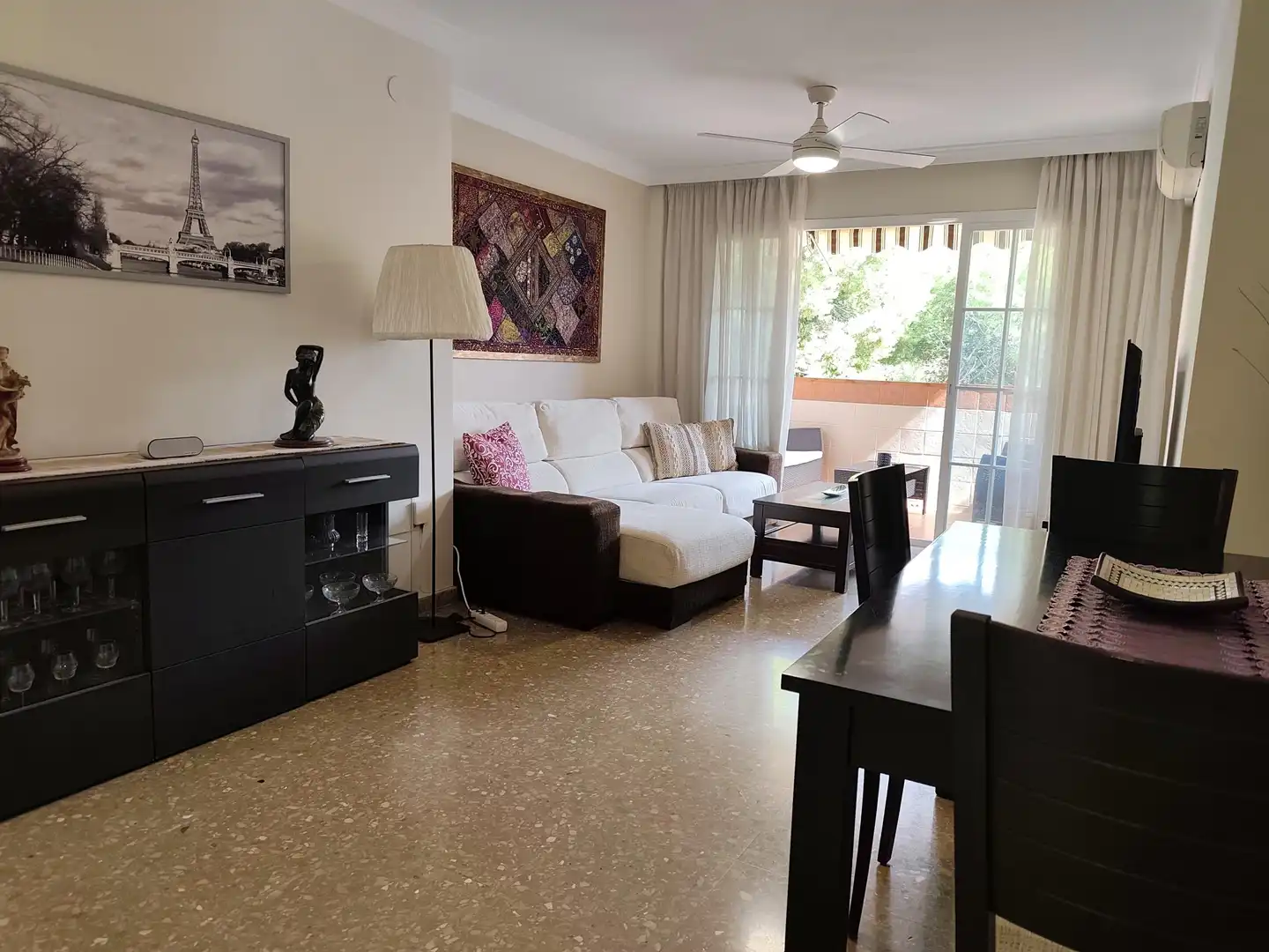 Sala de estar de Apartamento en venta en Ciudad Jardín