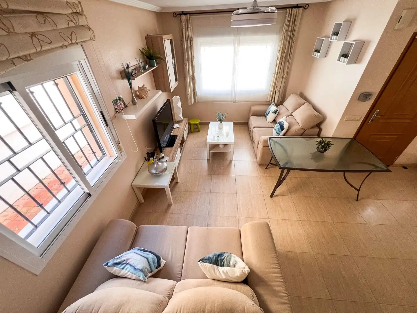 Sala de estar de Casa adosada en venta en Pilar de la Horadada con Aire acondicionado, Calefacción y Terraza