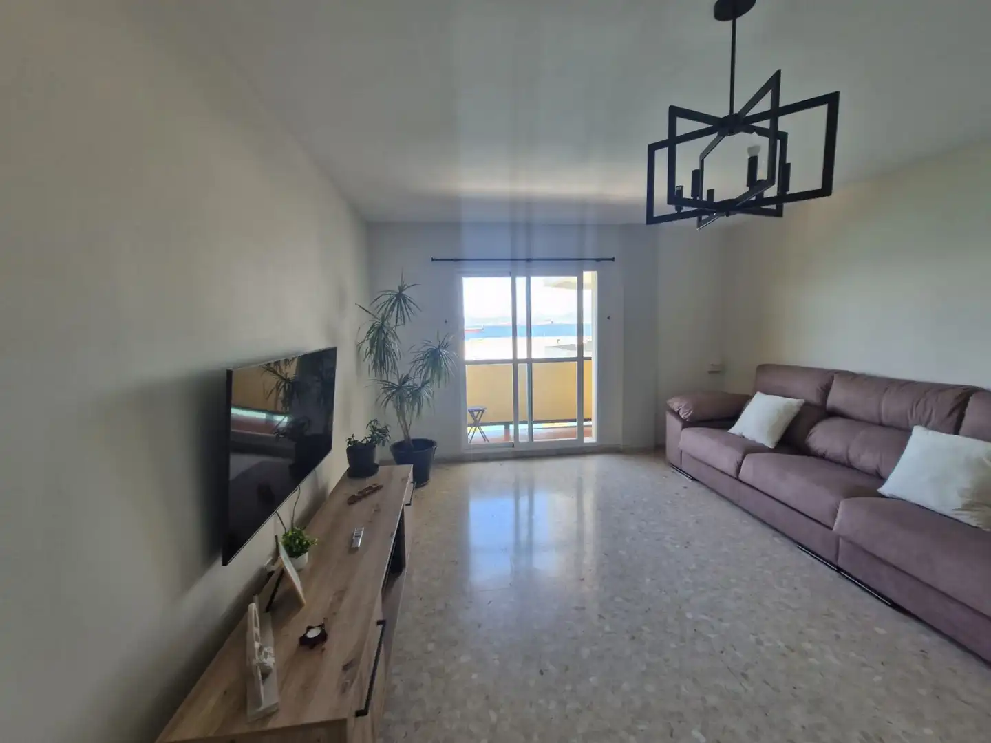 Sala de estar de Piso en venta en La Línea de la Concepción