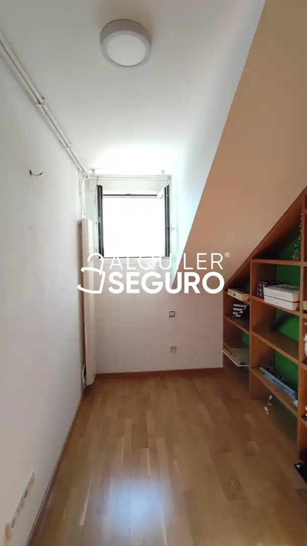 Wohnung zur Miete in Fuente El Saz de Jarama mit Klimaanlage und Heizung