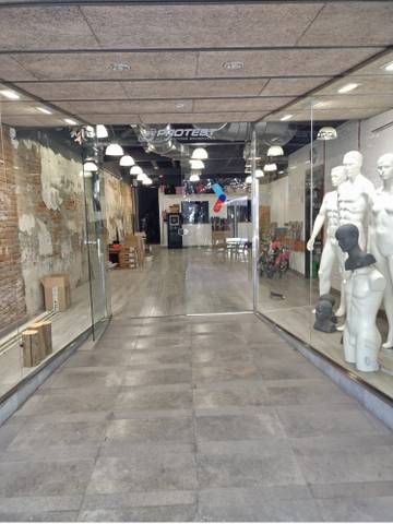 Local comercial en Alquiler en Carrer d'Iscle Soler en Barri del Centre