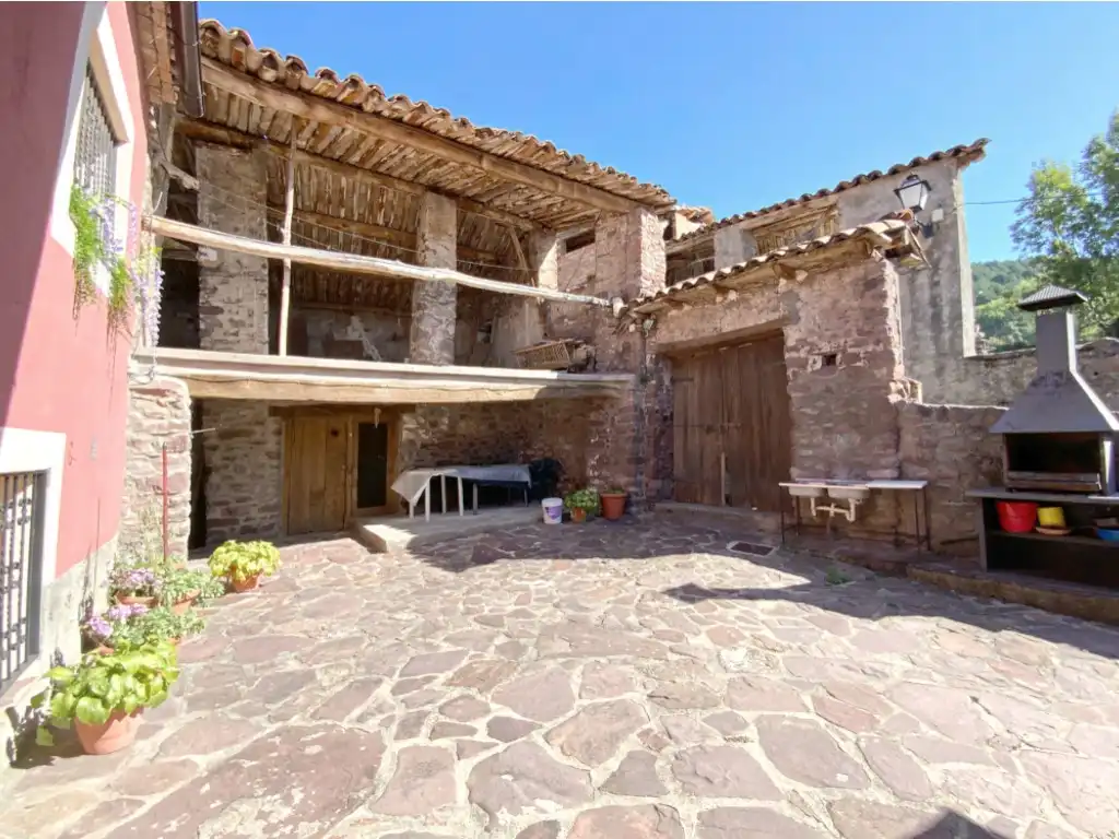 Exterior view of Houses for sale in Montanuy  with Private garden and Balcony