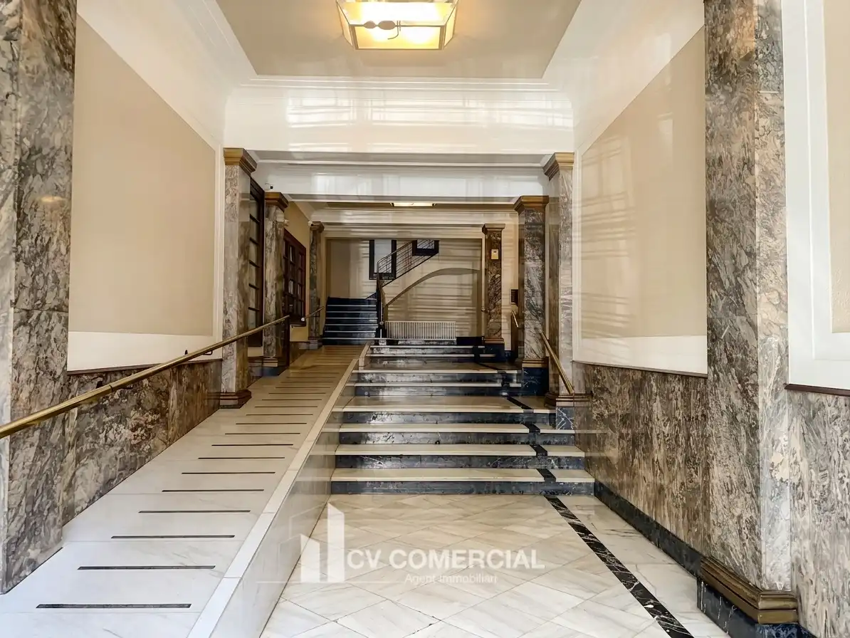 Piso con terraza en venta en Carrer del Comte d'Urgell, imagen 42
