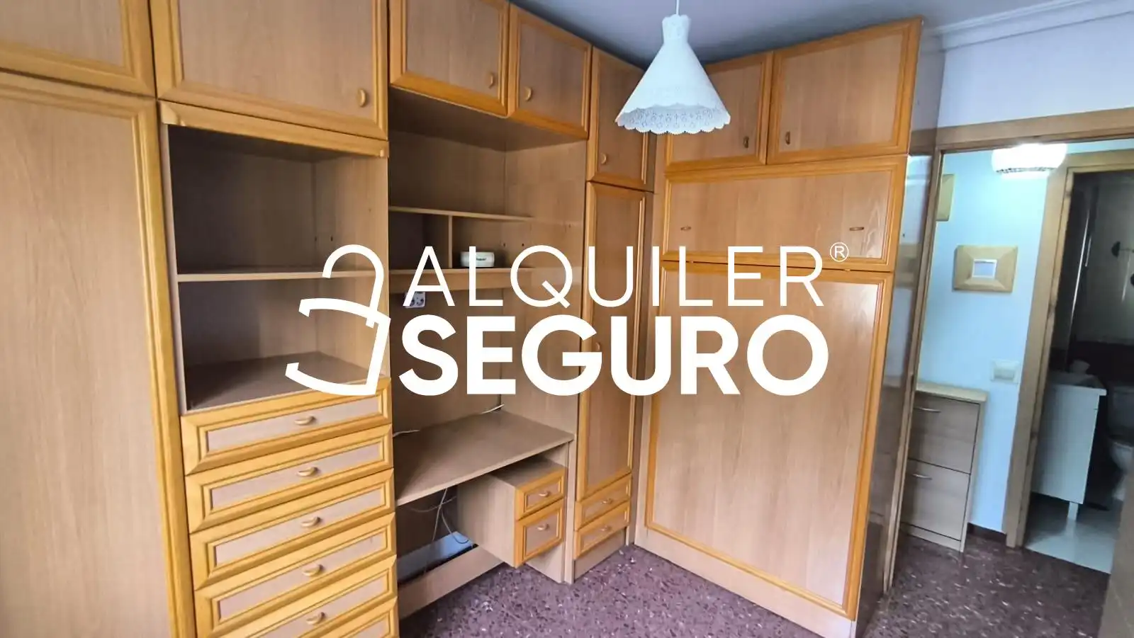 Bedroom of Flat for rent in Sevilla  with Air Conditioner and Furnished
