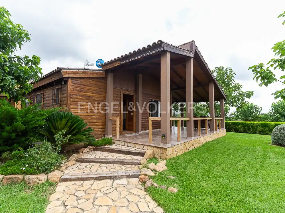 Vista exterior de Casa o chalet de alquiler en Torrent con Aire acondicionado, Calefacción y Jardín privado