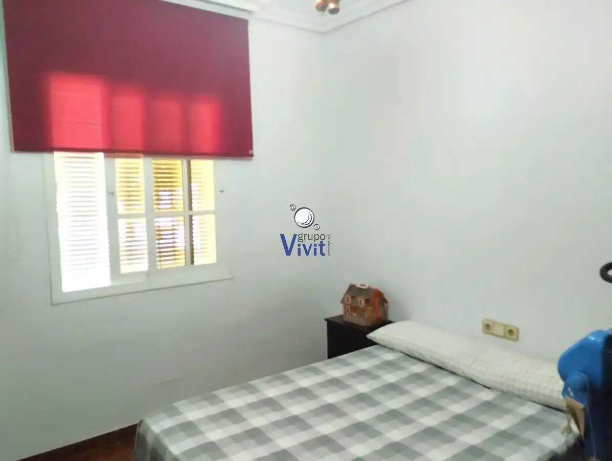 Habitación de Casa o chalet en venta en Carmona con Aire acondicionado, Jardín privado y Trastero