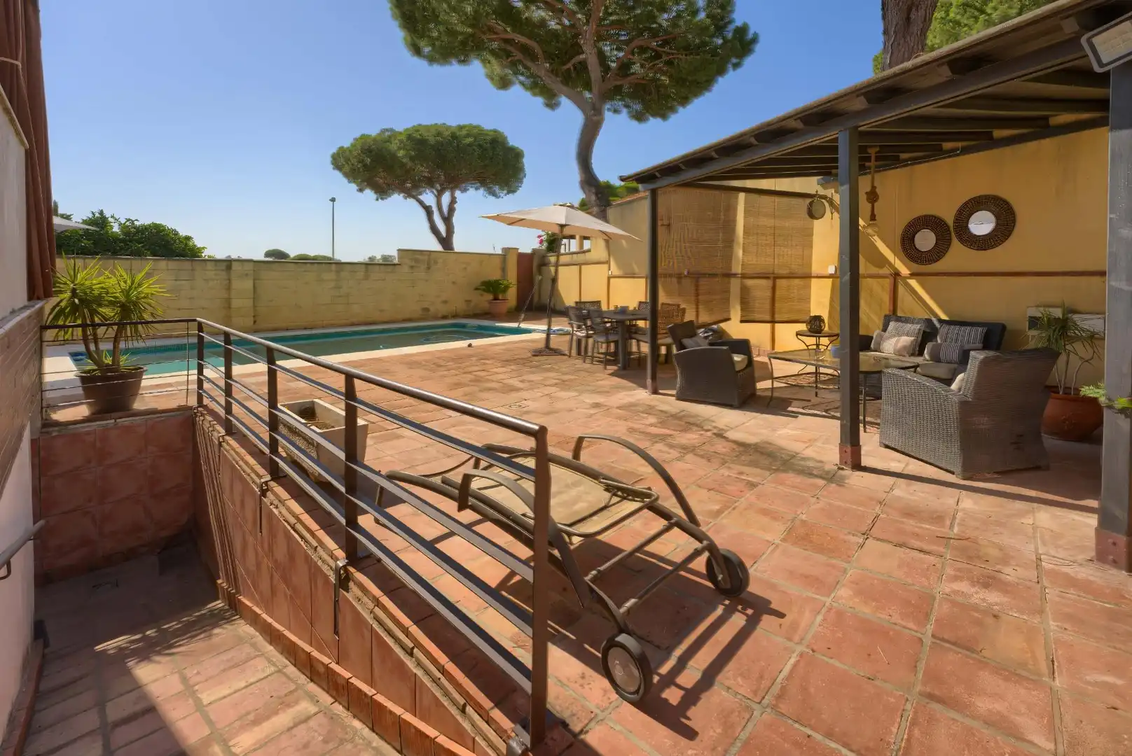 Terrassa de Casa o xalet en venda en Alcalá de Guadaira amb Aire condicionat, Calefacció i Jardí privat