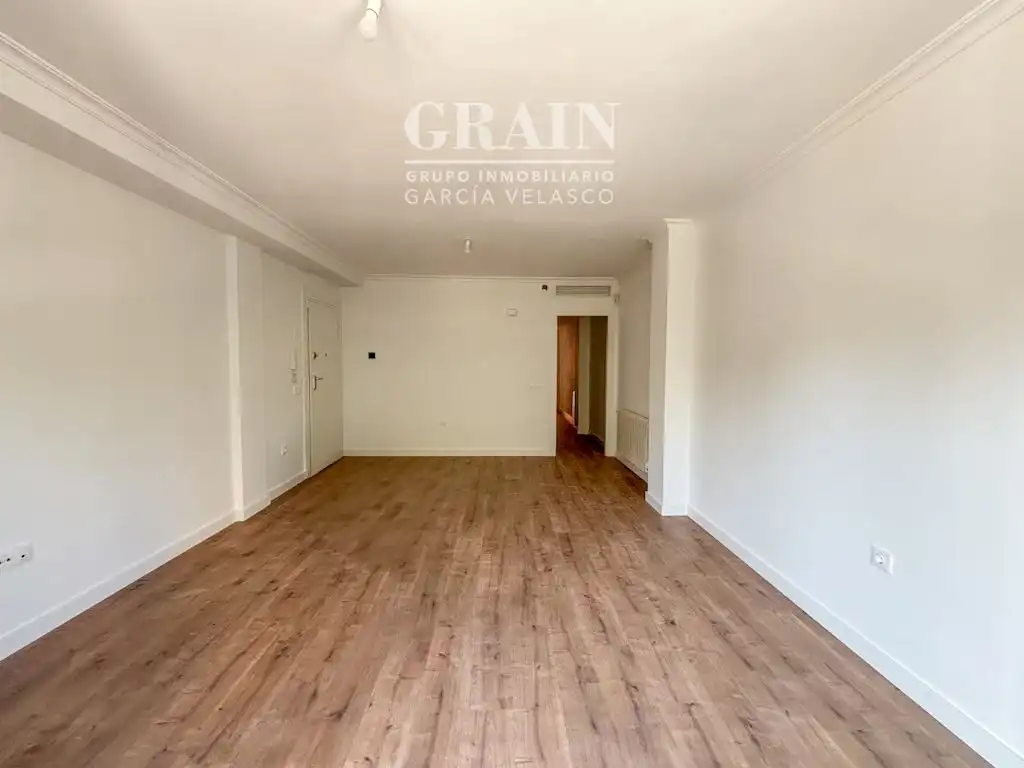Vista exterior de Apartament de lloguer en Albacete amb Calefacció, Traster i Balcó