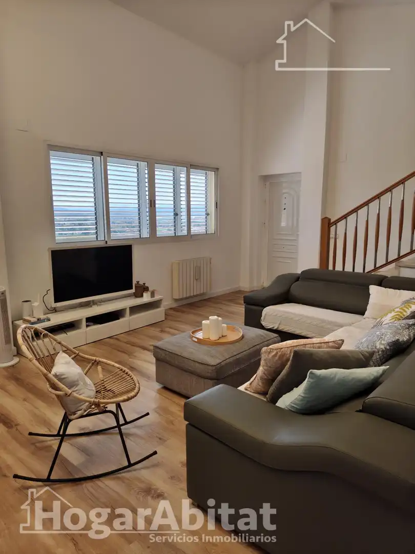 Sala de estar de Casa o chalet en venta en Torrent con Aire acondicionado, Calefacción y Jardín privado