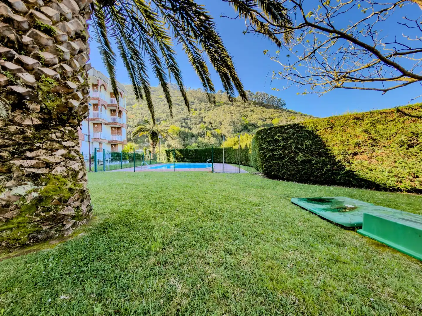 Vista exterior de Planta baixa en venda en Noja amb Calefacció, Jardí privat i Terrassa