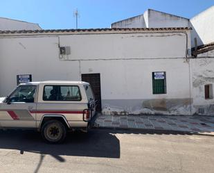 Vista exterior de Casa adosada en venda en La Haba 