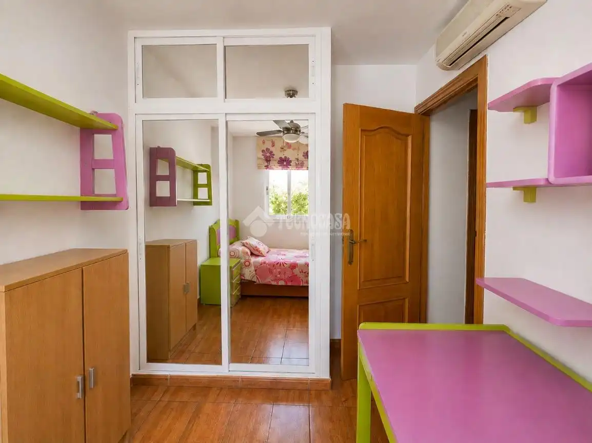 Habitación de Piso en venta en Marbella con Calefacción, Terraza y Amueblado