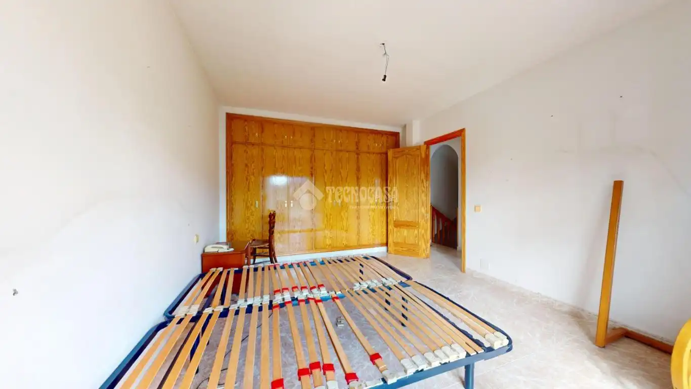 Bedroom of Detached homes for sale in Fuente El Saz de Jarama  with Private garden, Terrace and Balcony