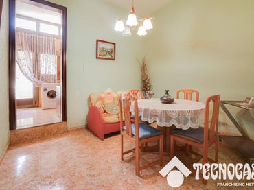 Casa amb jardí en venda a Nou Barris