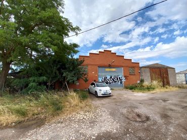 Industrial building for sale in Villagonzalo Pedernales