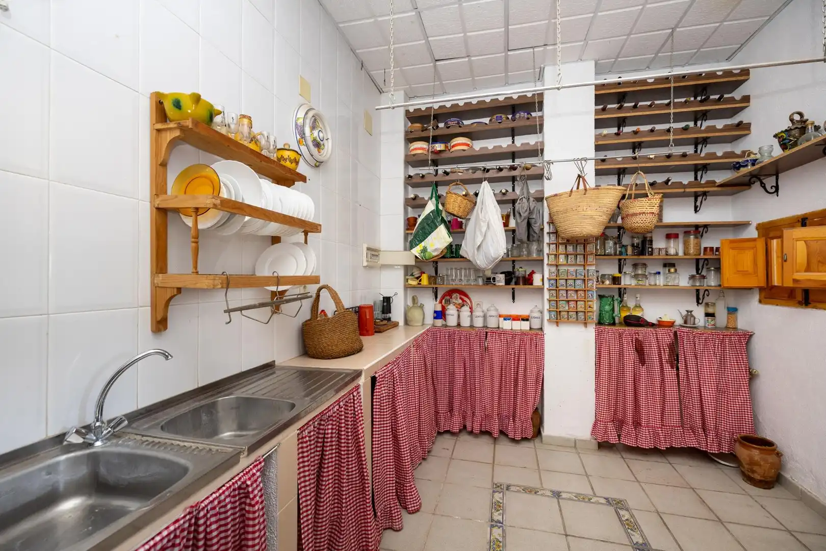 Cocina de Casa adosada en venta en Granada con Calefacción, Jardín privado y Terraza