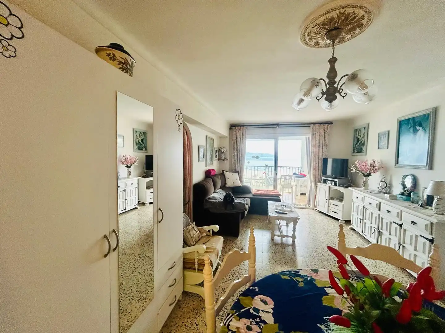 Sala de estar de Apartamento en venta en Empuriabrava con Amueblado