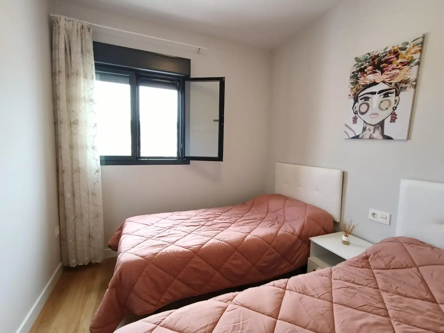 Bedroom of Flat for rent in Rincón de la Victoria  with Air Conditioner, Heating and Parquet flooring