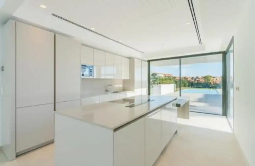 Cuina de Casa o xalet de lloguer en Benahavís amb Aire condicionat, Jardí privat i Terrassa