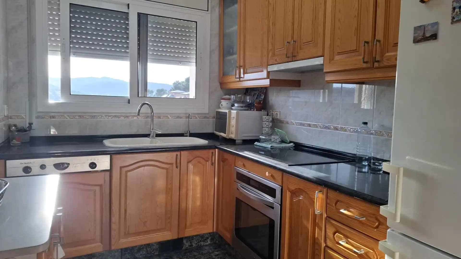 Cuina de Casa o xalet en venda en Vallirana amb Aire condicionat, Calefacció i Terrassa
