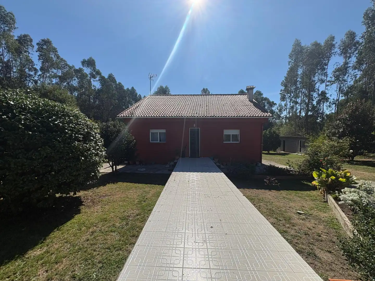 Vista exterior de Casa o chalet en venta en Covelo con Jardín privado, Trastero y Amueblado