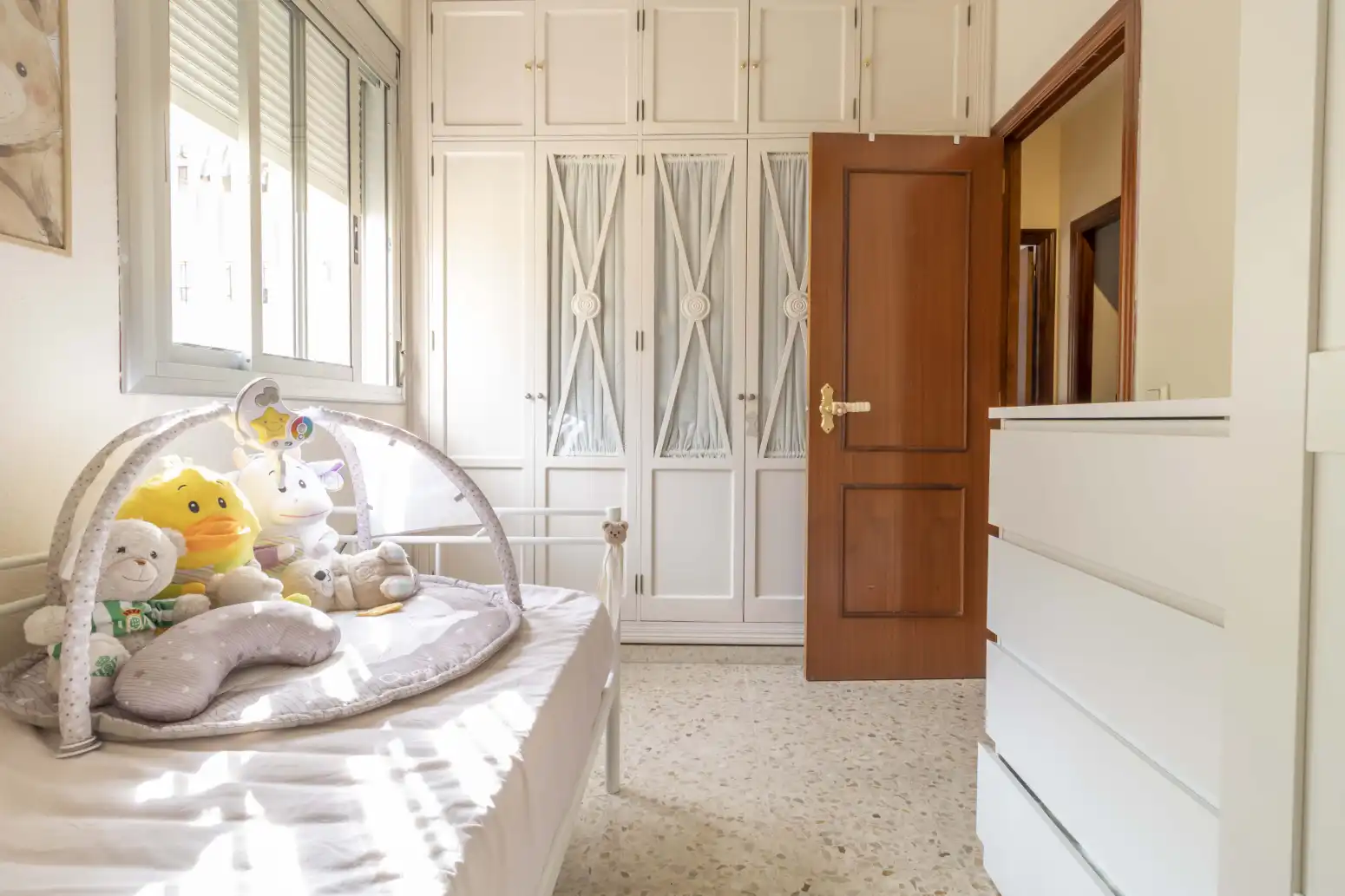 Habitación de Piso en venta en Sevilla con Aire acondicionado y Terraza