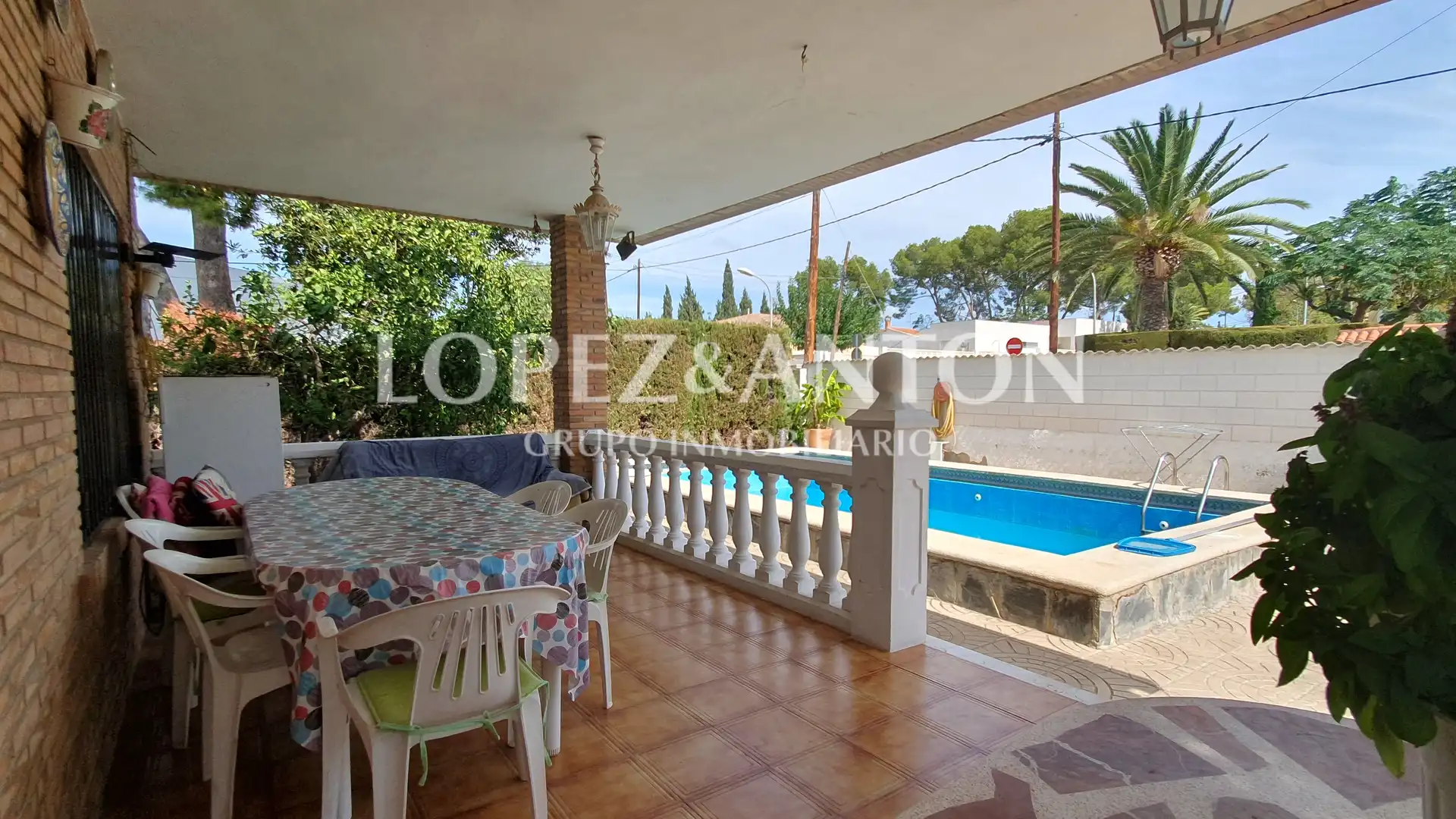 Exterior view of Houses for sale in L'Eliana  with Air Conditioner, Private garden and Terrace