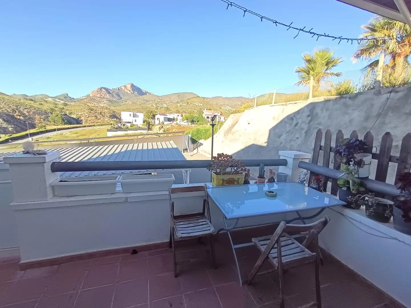 Terrasse von Einfamilien-Reihenhaus zum Verkauf in Petrer mit Klimaanlage, Heizung und Gemeinschaftspool
