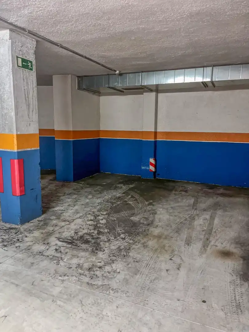 Aparcament de Garatge en venda en Oviedo 