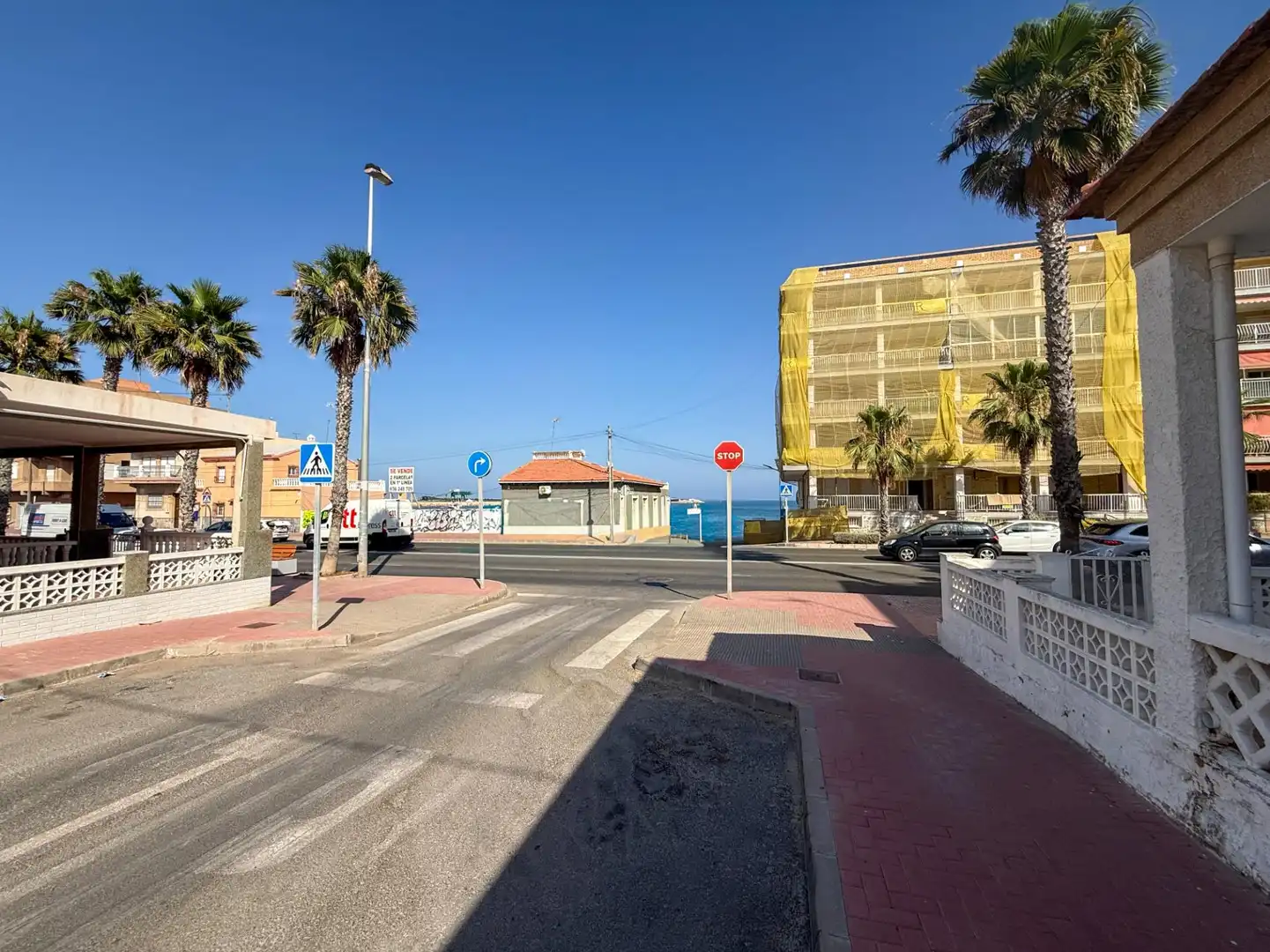 Vista exterior de Dúplex en venda en Torrevieja amb Terrassa, Moblat i Balcó