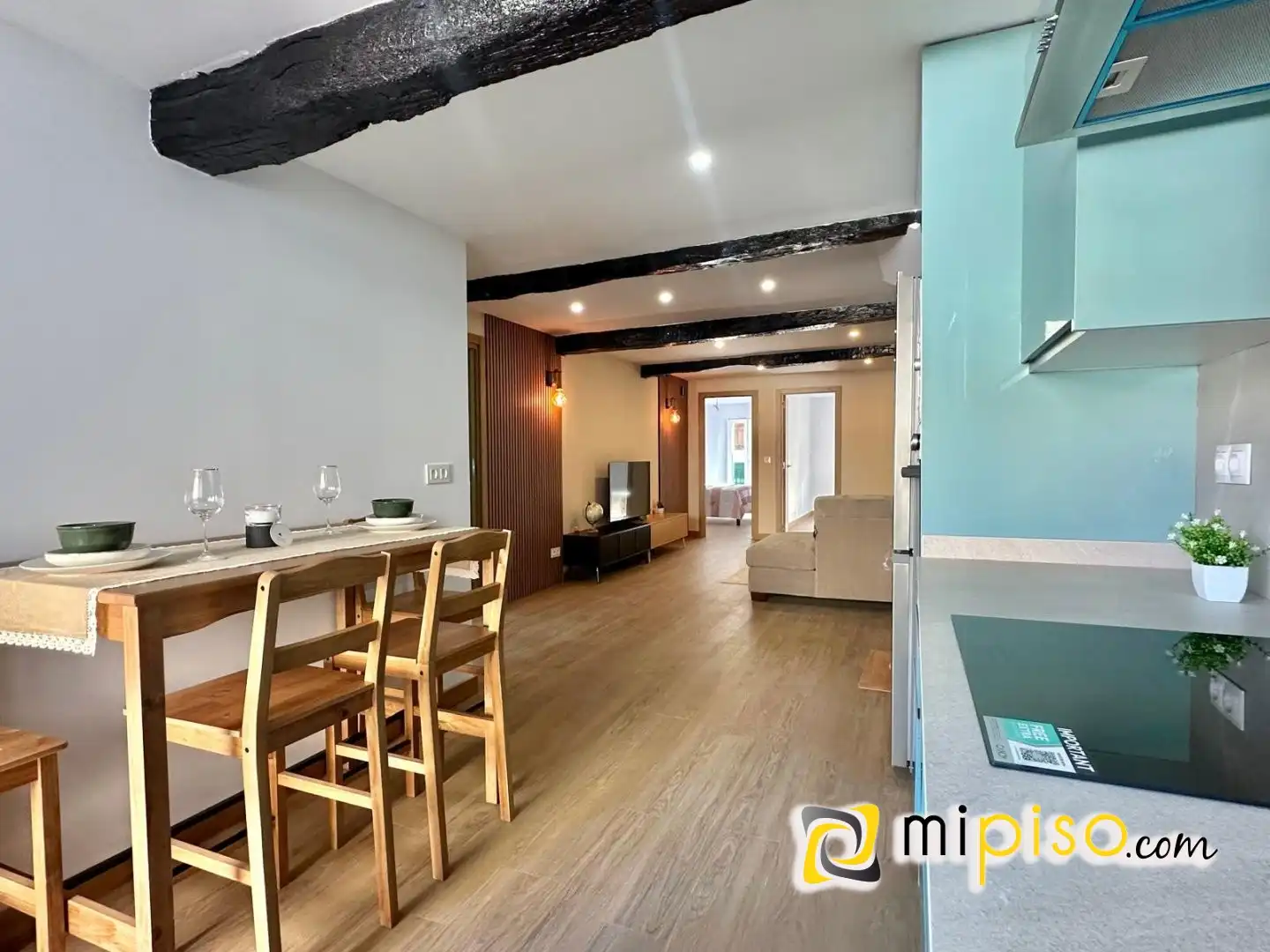 Piso en venta en Laredo con Calefacción, Amueblado y Balcón