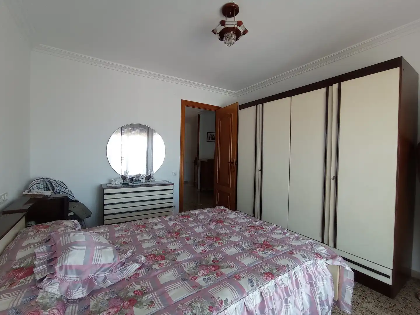 Schlafzimmer von Einfamilien-Reihenhaus zum Verkauf in Santa Perpètua de Mogoda mit Klimaanlage, Heizung und Terrasse
