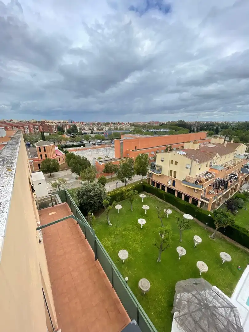 Vista exterior de Pis de lloguer en Sevilla amb Aire condicionat, Calefacció i Terrassa