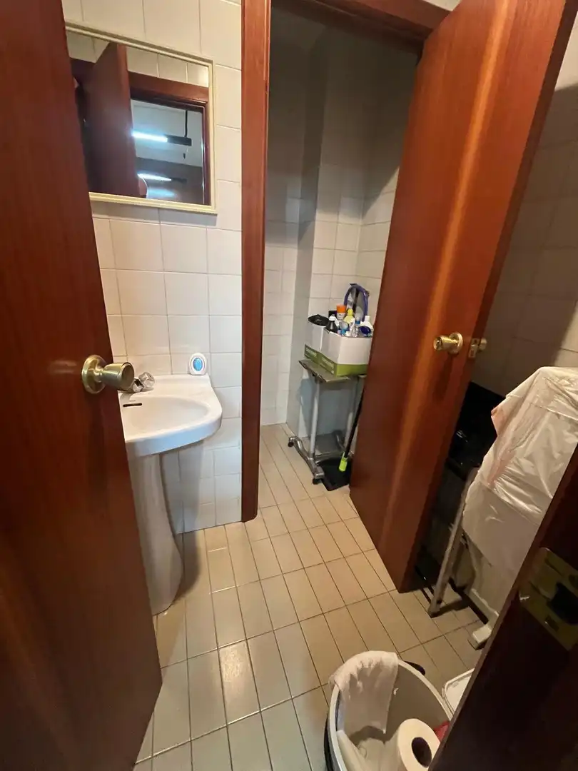 Badezimmer von Geschaftsraum zum Verkauf in Castellón de la Plana / Castelló de la Plana mit Klimaanlage