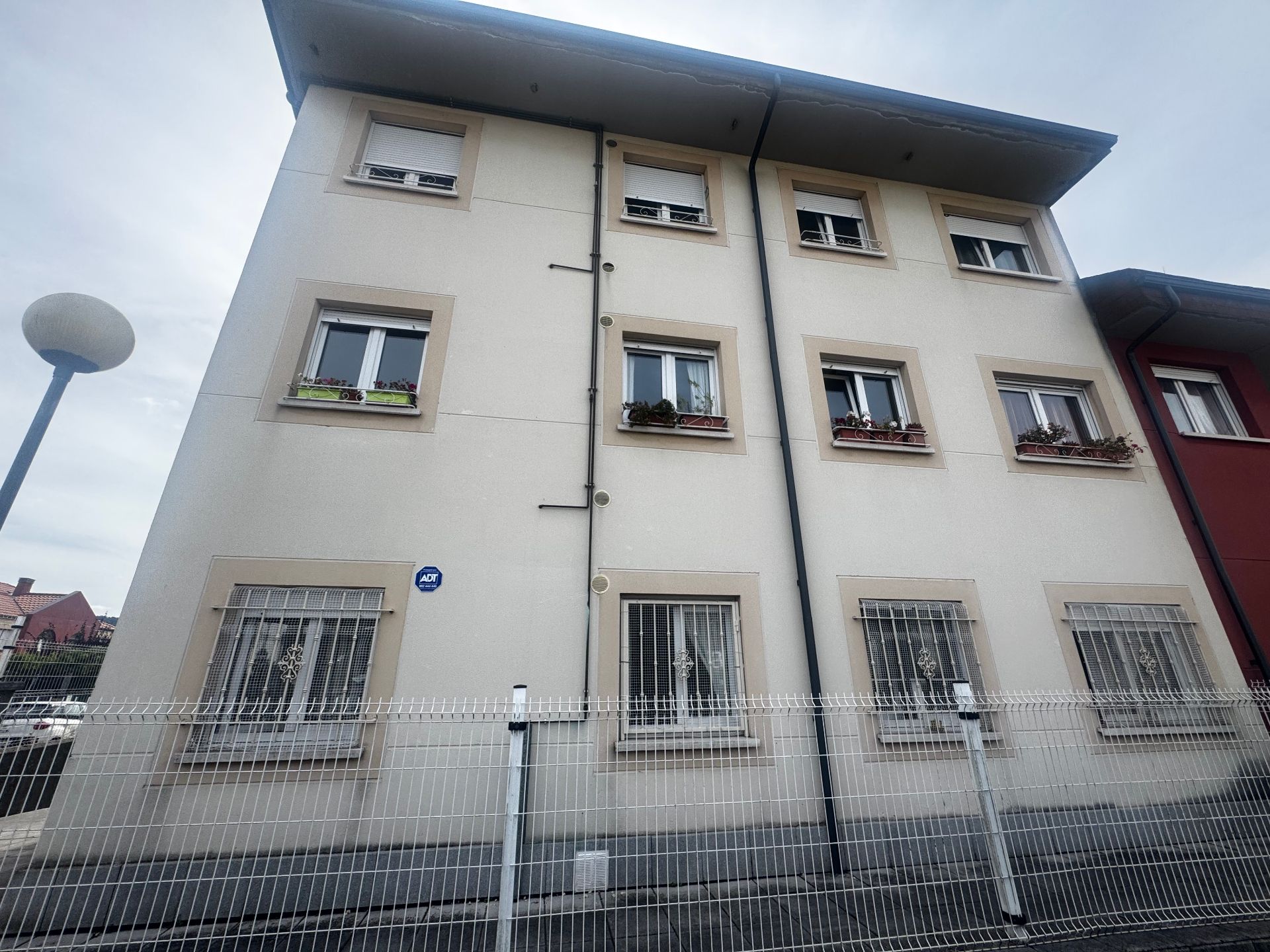 Vista exterior de Piso en venta en Gijón  con Calefacción, Parquet y Trastero
