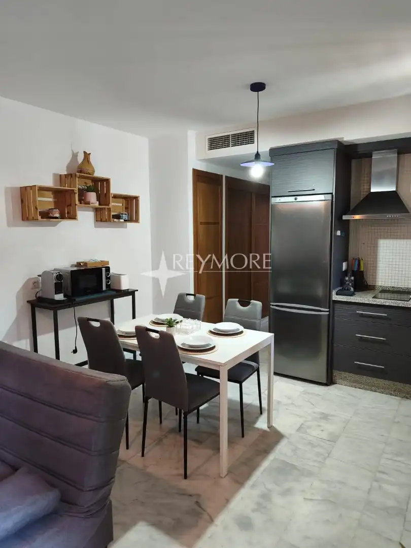 Cuina de Dúplex de lloguer en Córdoba amb Aire condicionat, Calefacció i Moblat