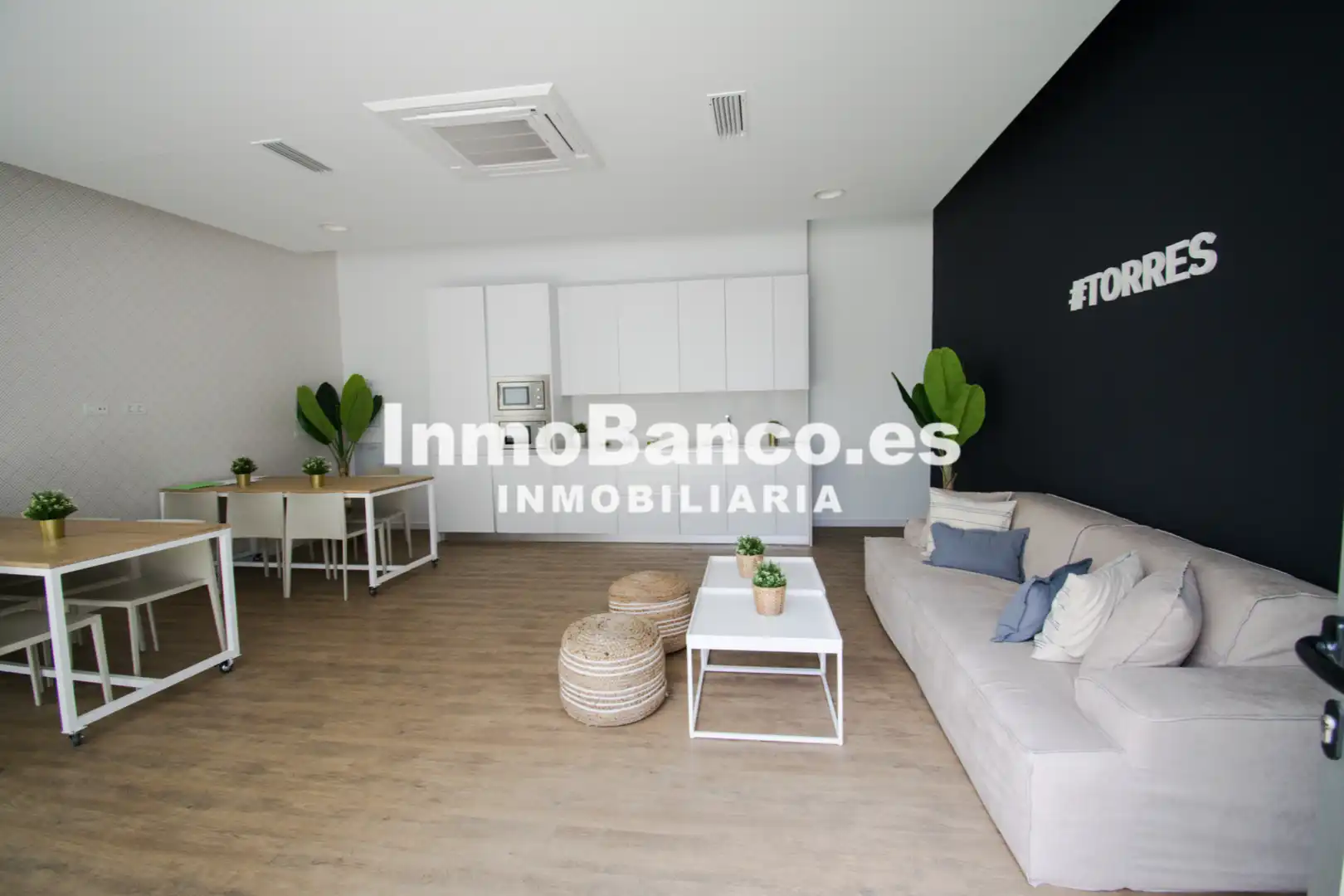 Living room of Flat for rent in Valencia  with Air Conditioner, Heating and Storage room
