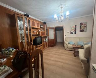 Sala d'estar de Pis en venda en Móstoles amb Calefacció, Terrassa i Moblat