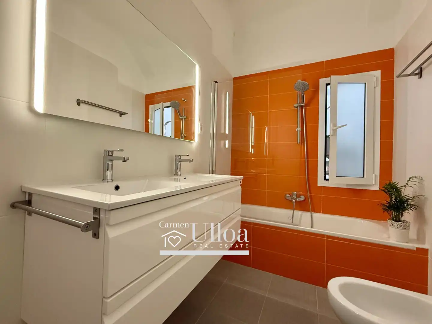 Bathroom of Apartments for rent in Alicante / Alacant  with Heating and Balcony