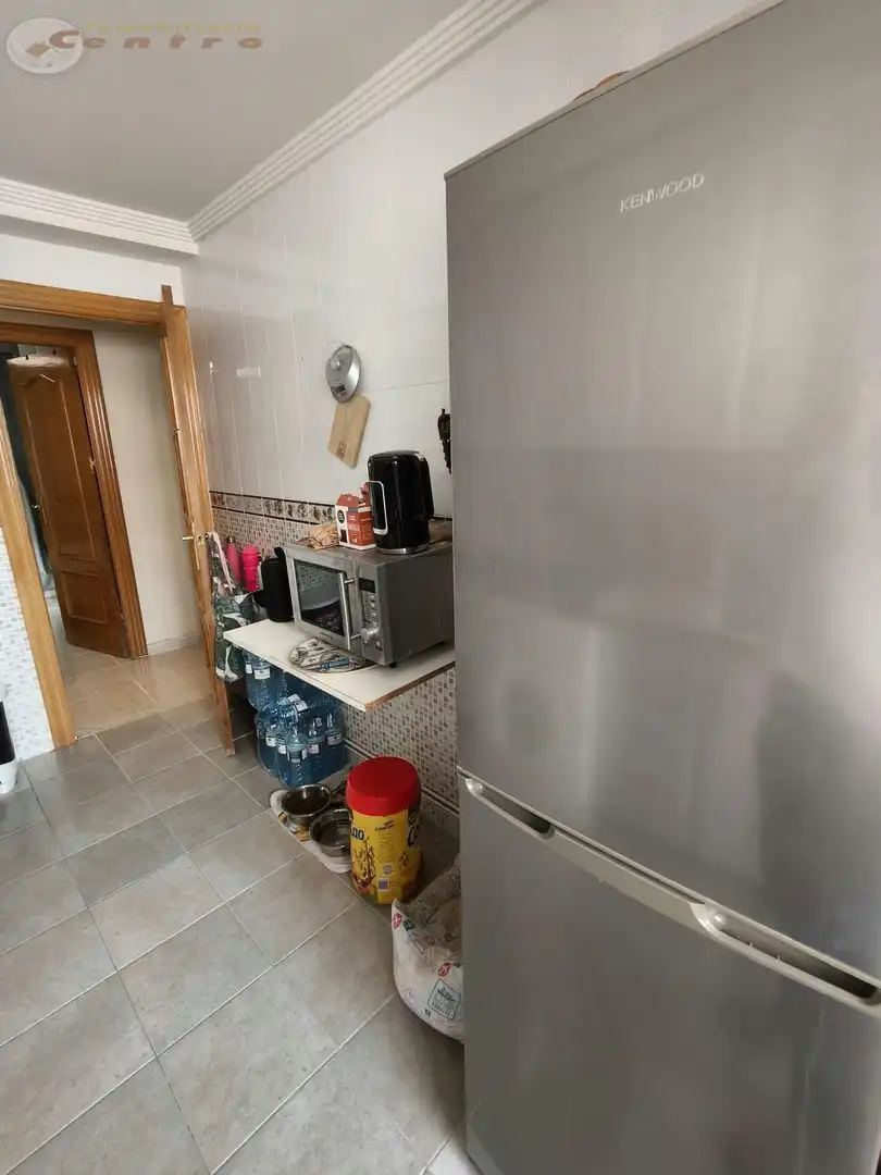 Cuina de Apartament en venda en Albacete amb Calefacció, Moblat i Balcó